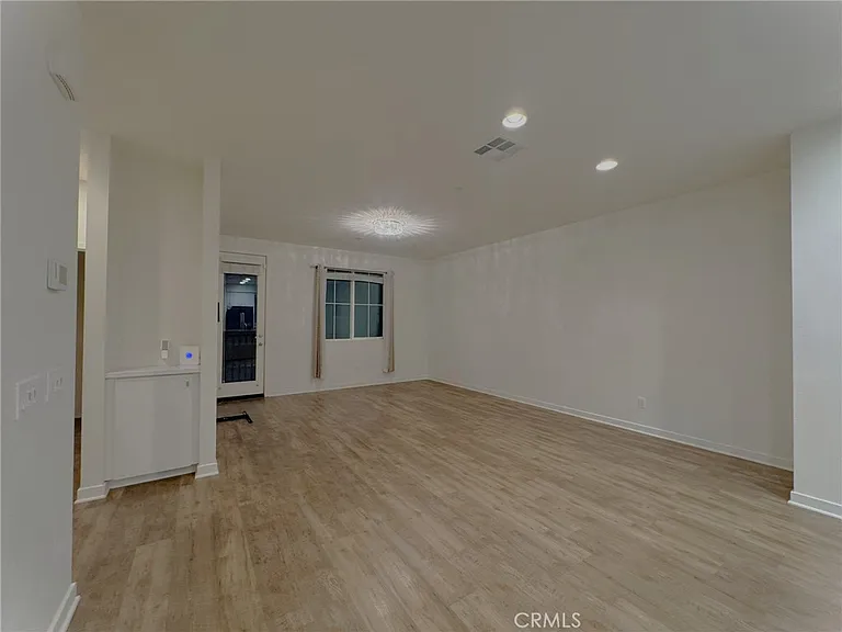 2710 Valor Ln — Photo 17