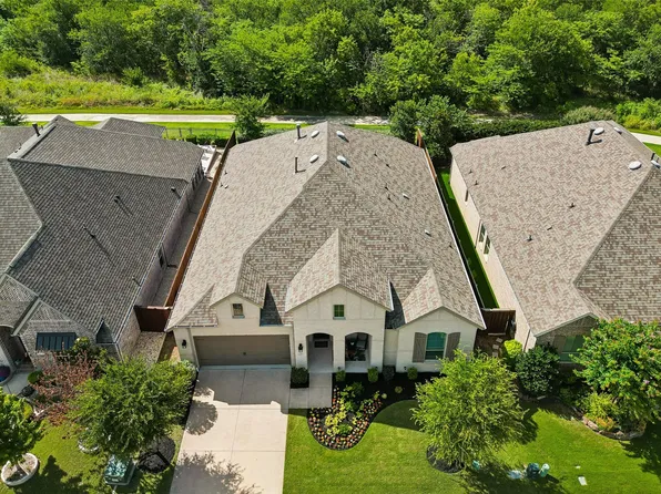 1104 Bluestem Dr, Aubrey, TX 76227
