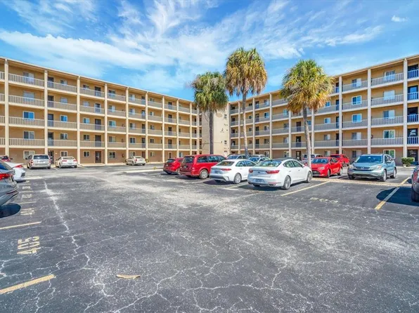 3661 Lake Bayshore Dr #507J, Bradenton, FL 34205