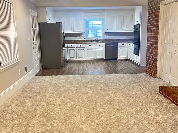 5th image of 206 Kenilworth Dr