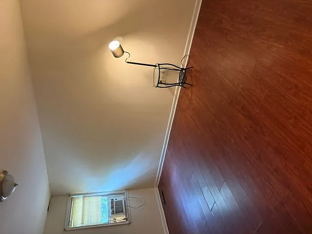 5607 The Alameda — Photo 13