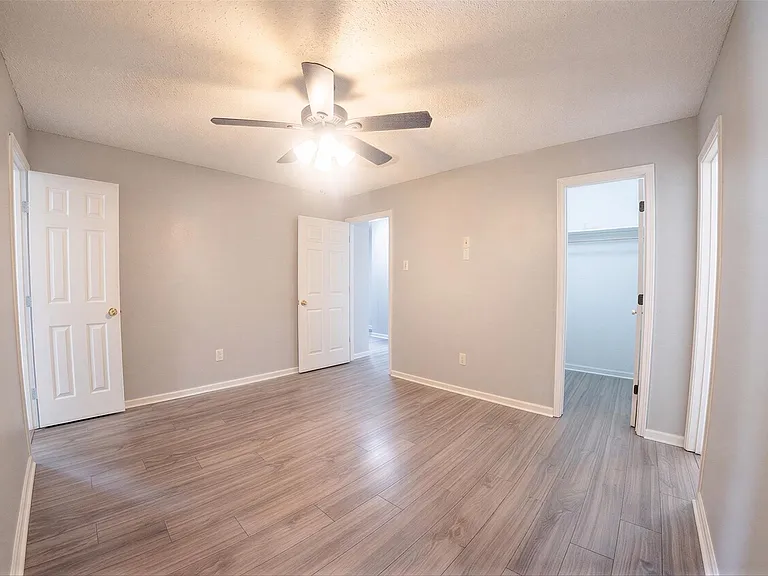 4904 Meadow Lark Ln — Photo 13
