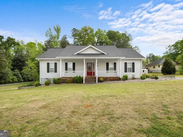 212 Wedgewood Dr, Sandersville, GA 31082