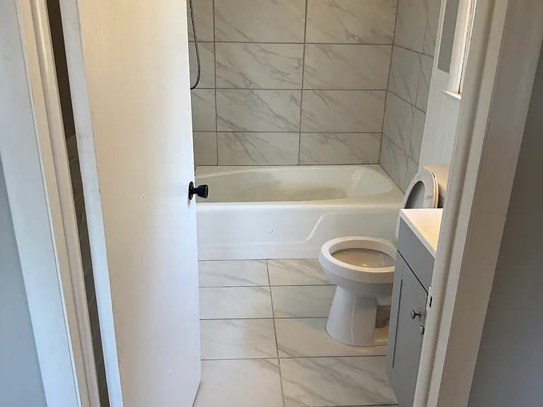 1923 Belcrest Dr — Photo 8
