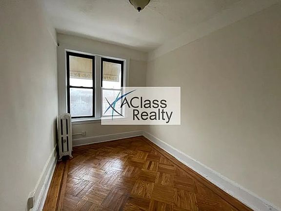 4th image of 30-03 47th St #2J