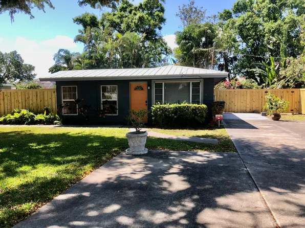 4222 Wilkinson Rd, Sarasota, FL 34233