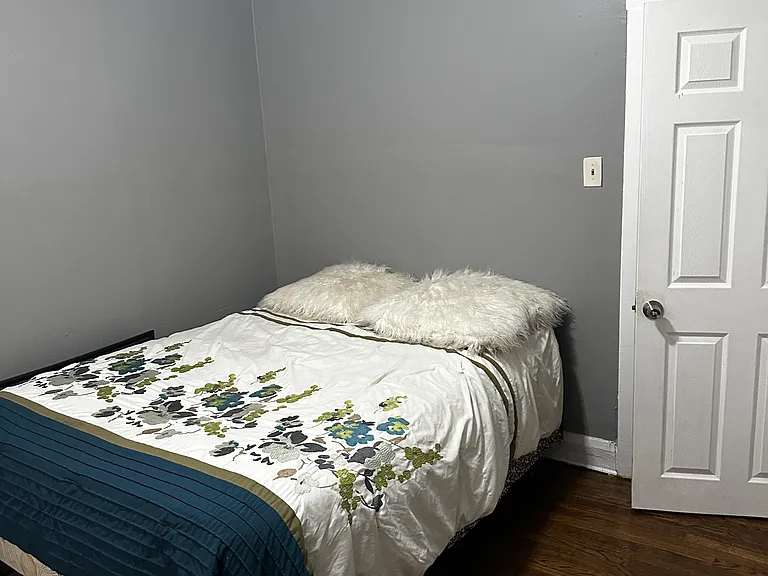 6532 S Greenwood Ave — Photo 3