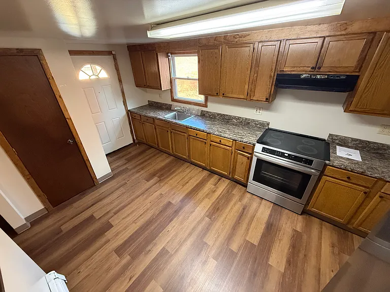 635 Main St #2 — Photo 2