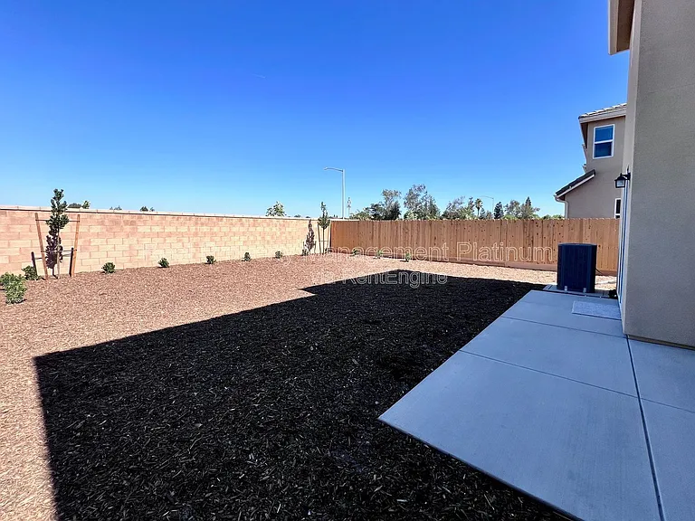 2065 N Wagon Ln — Photo 23