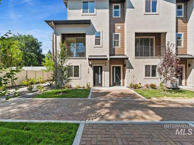 1727 S Rock View Ln, Boise, ID, 83705