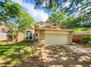 3809 Farmingdale Dr, Arlington, TX 76001