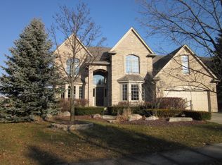 259 Glenmoor Dr, Rochester, MI 48307