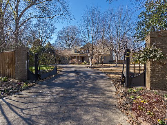 3rd image of 9 W Galloway Dr