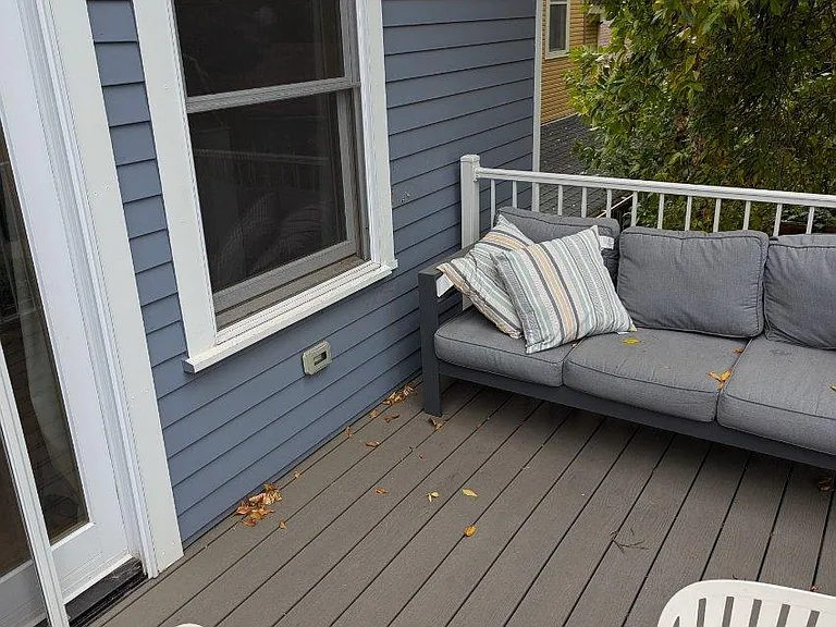 W Oak St — Photo 28
