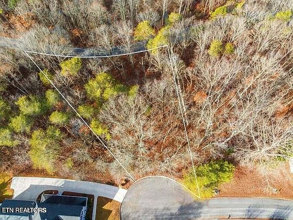 2nd image of 130 Lake View Dr