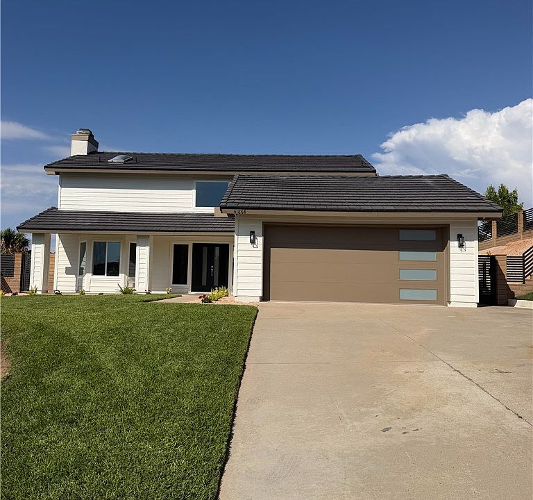 1st image of 41864 Borealis Dr