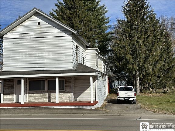 2nd image of 5456 E Lake Rd