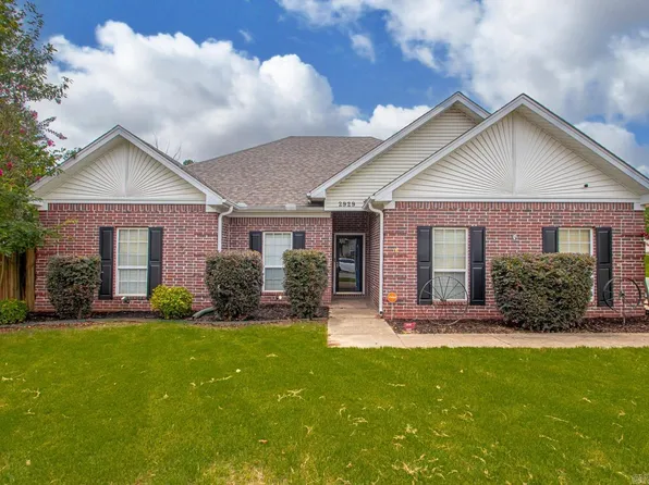 2929 Falcon Ct, Benton, AR 72015