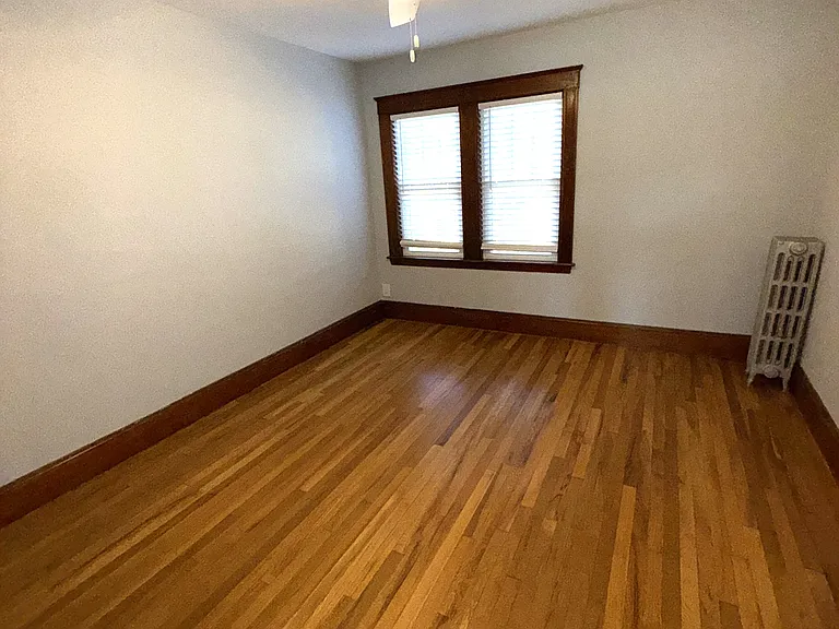 75 Sterling St #4 — Photo 7