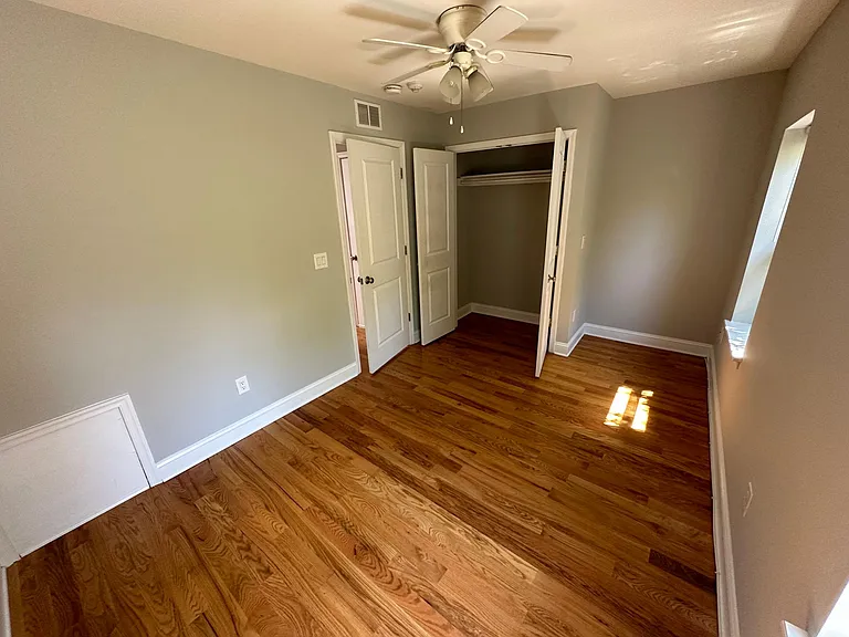 1609 Bainbridge St #3 — Photo 8