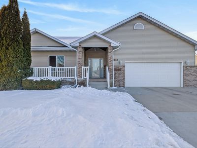 1234 Hummingbird Cir, Waterloo, IA, 50702