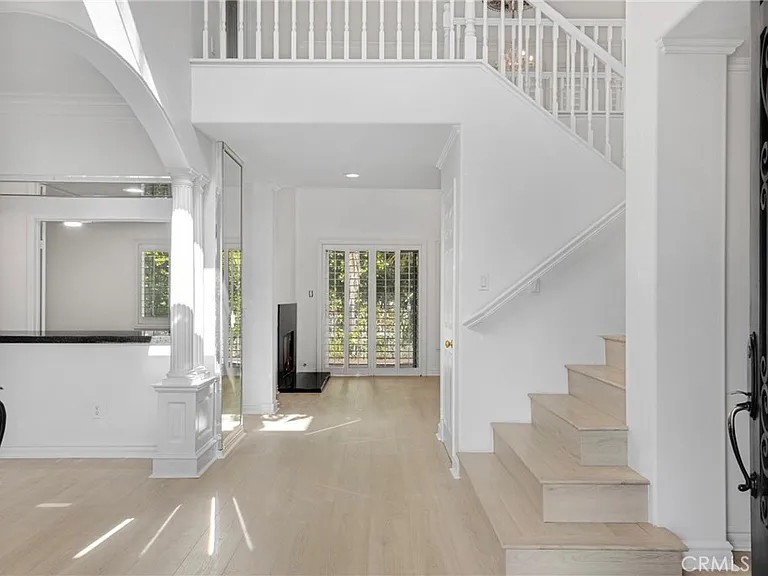20871 Betron St — Photo 6