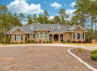 12 Middlebury Rd, Pinehurst, NC 28374