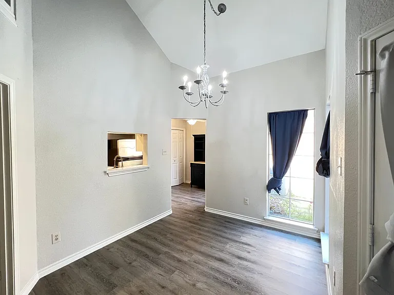 10913 Gable Dr — Photo 13