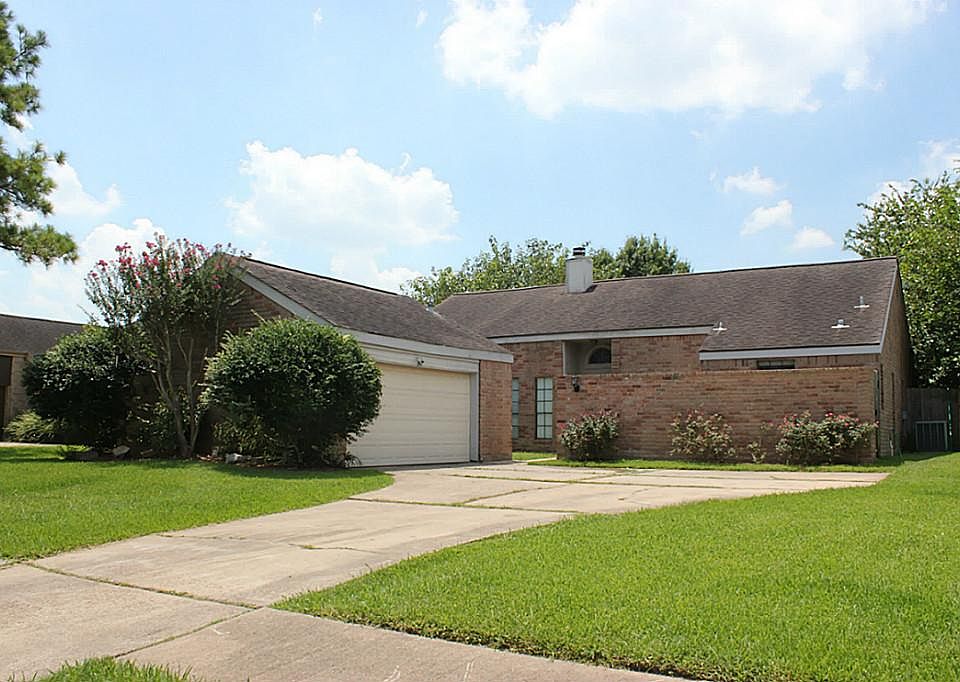 1st image of 206 Kings Ct