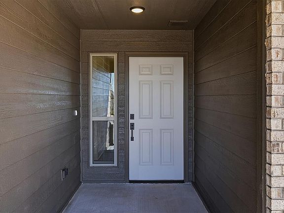 3rd image of 3765 Mesa Rd