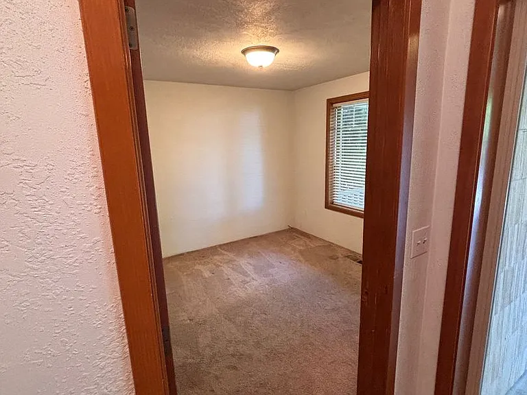 3052 Gary Dr — Photo 5