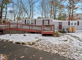 87 R And R Park, Killingly, CT 06241