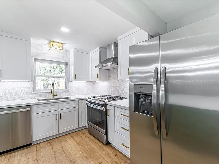 8518 Cedel Dr — Photo 16