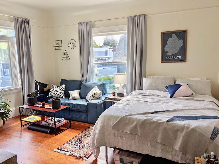 2906 Telegraph Ave — Photo 1