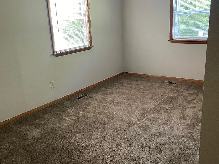 185 N Xenia Dr — Photo 8
