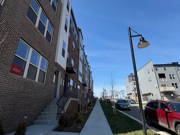 8652 Lovelace St, Manassas, VA 20109