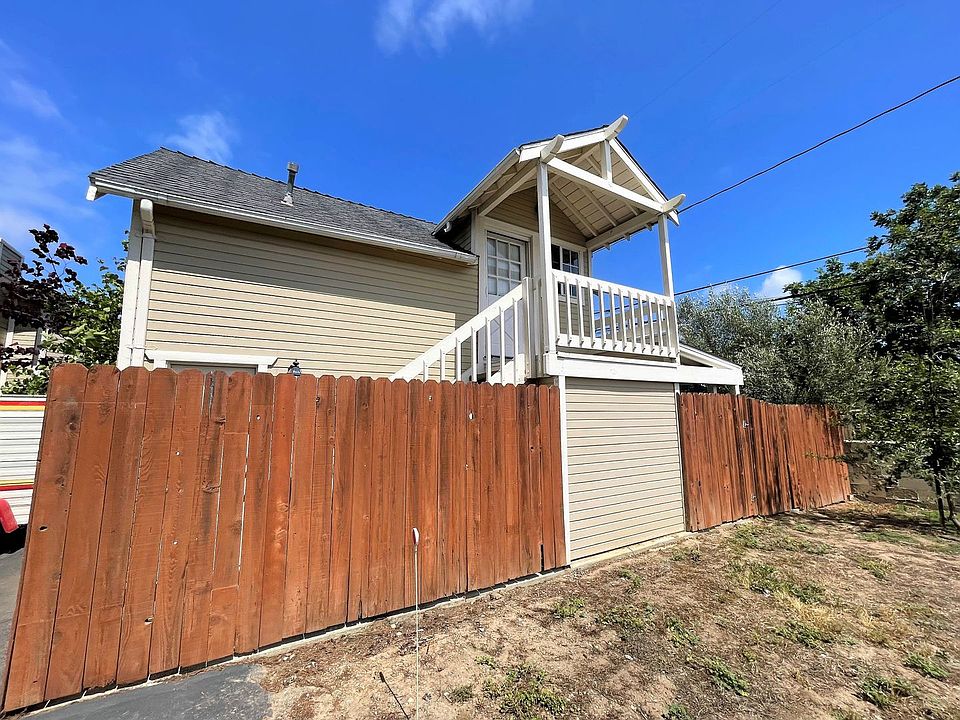 1st image of 212 Bard Ln