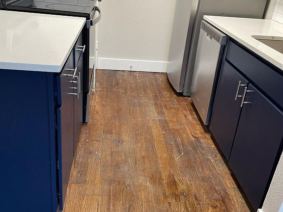 3rd image of 2211 S Vernon Ave #220