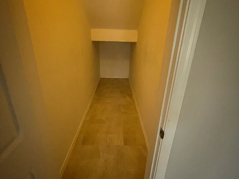 1121 E Jahns Dr — Photo 21