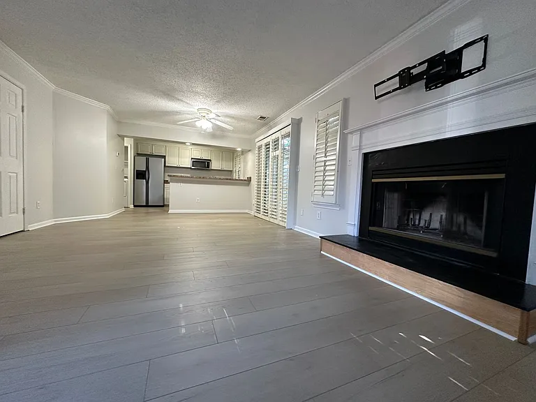 706 Gemstone Ln — Photo 1
