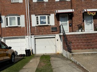 8357 266th St, Glen Oaks, NY 11004