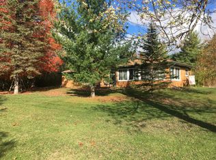 8381 Thurston Rd, Pinckney, MI 48169