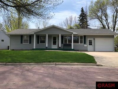 616 1st St SW, Madelia, MN, 56062