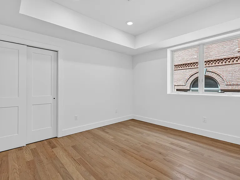 46 Hudson Ave #B — Photo 14