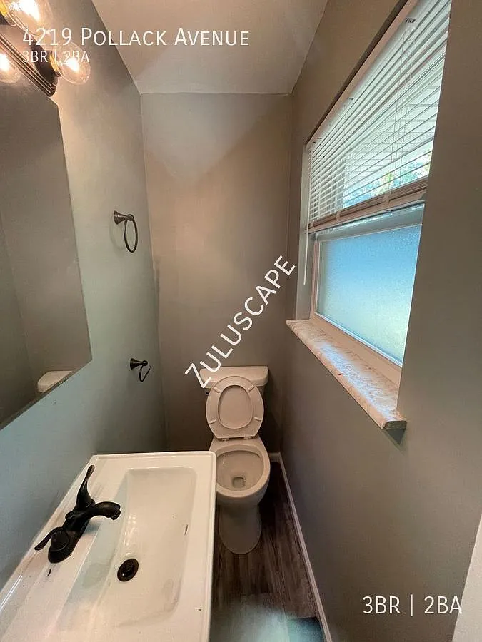 4219 Pollack / 3 Bedroom Remodeled Ranch — Photo 4
