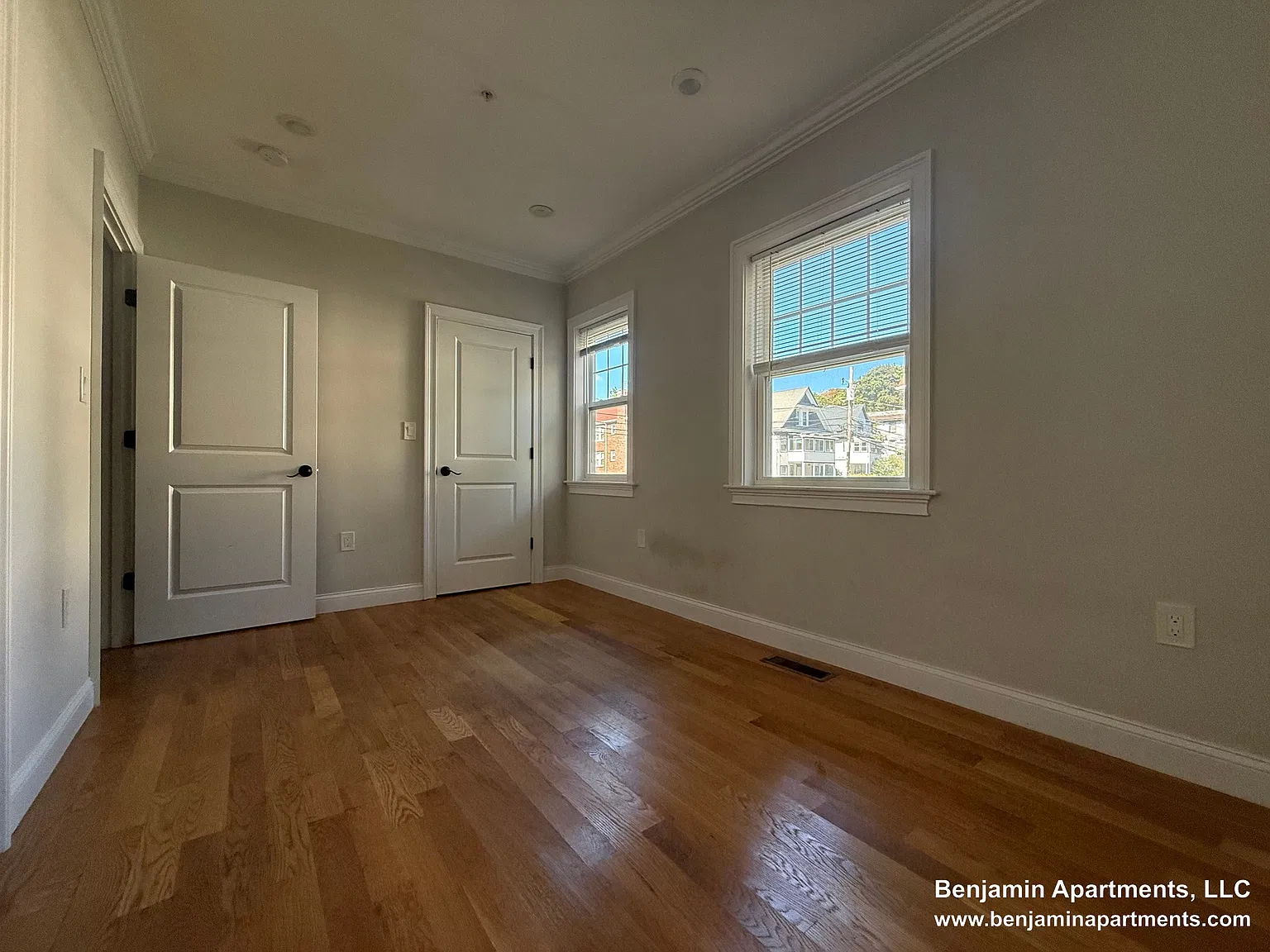 3 bed, 950 sqft, $4,250 — Photo 4