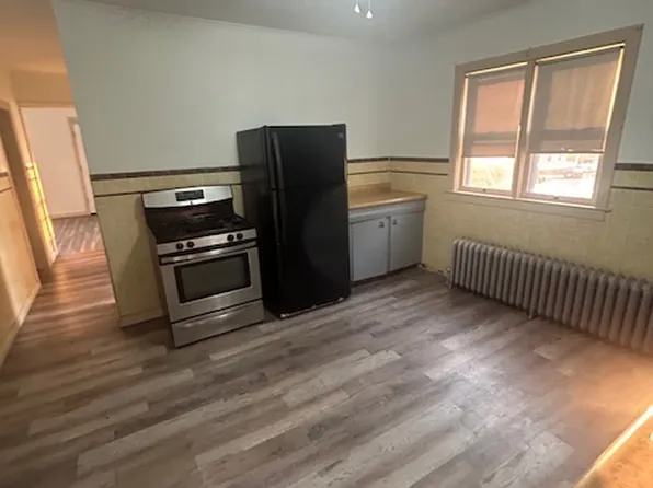 53 Academy St #5, Amsterdam, NY 12010