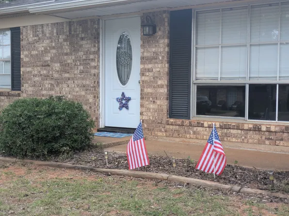 1511 Milam Dr, Tyler, TX 75701