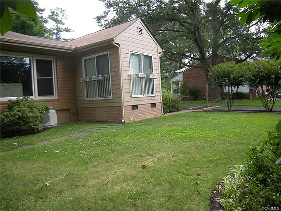3rd image of 1303 Lake Ave