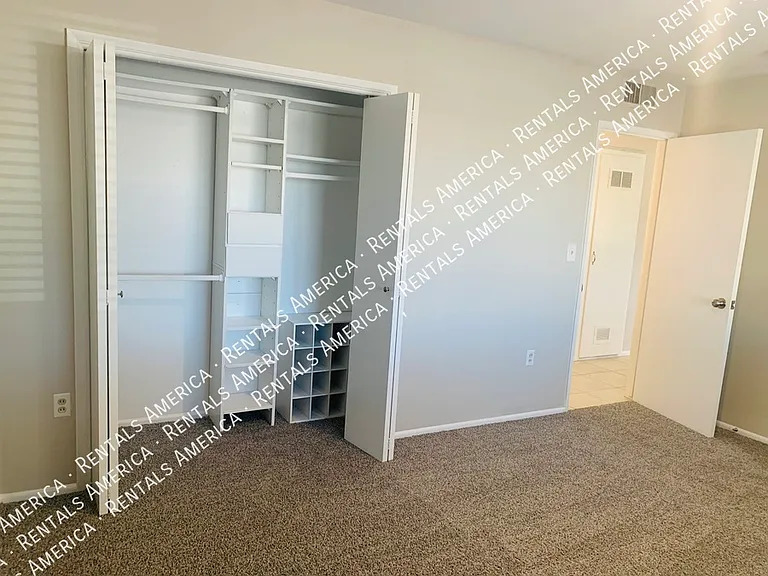 11433 N Hagen Dr — Photo 22